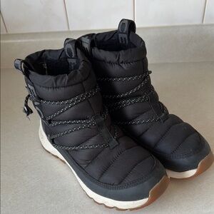 North face thermoball Black Winter Boots women’s